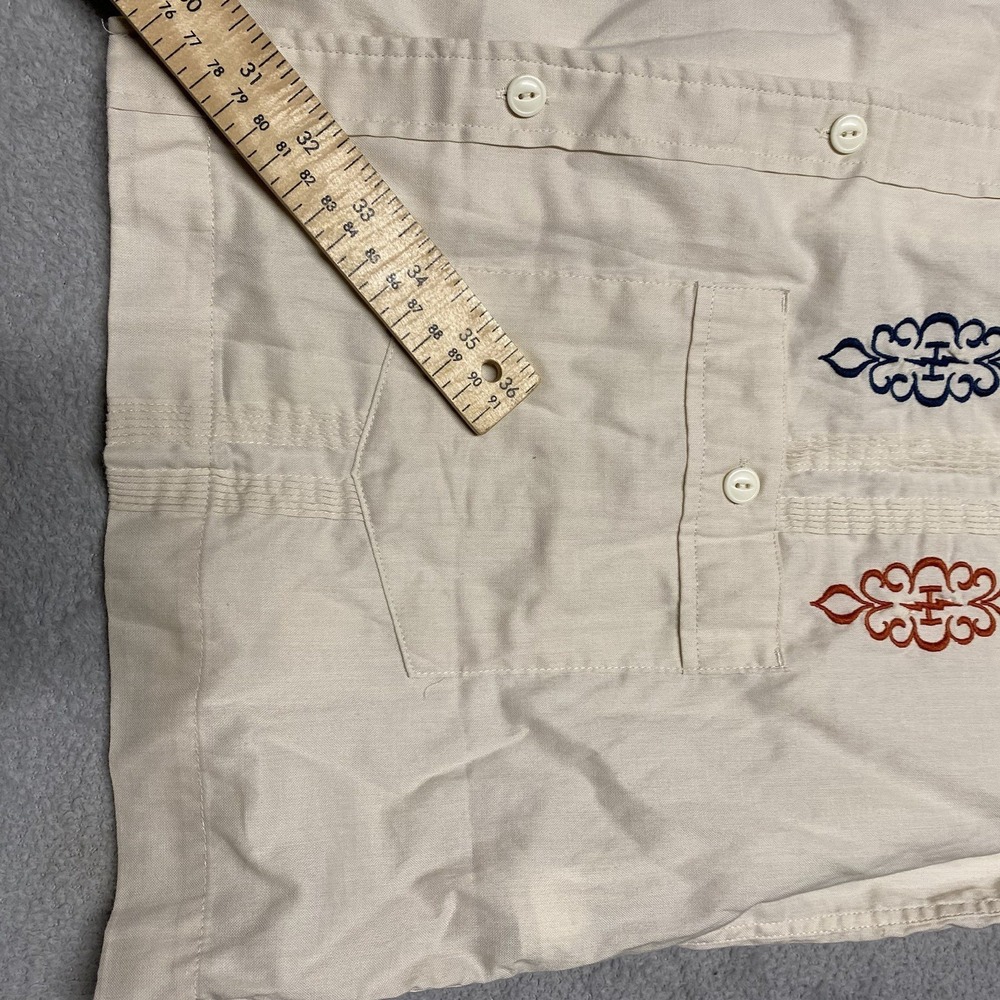 Howler Bros Guayabera Shirt Mens Large Beige Embroidered South Western Hermanos - Picture 10 of 11